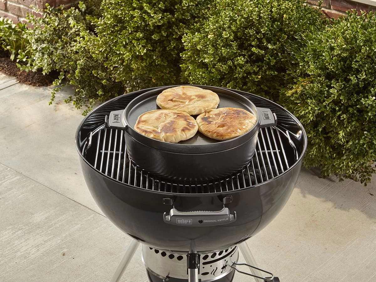Weber GBS 2 In 1 Dutch Oven Braadpan 3 Weber GBS 2 In 1 Dutch Oven Braadpan