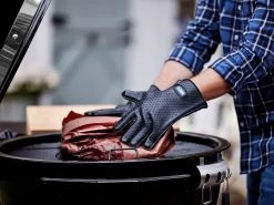Weber Siliconen BBQ Handschoenen -Buiten Kamperen weber siliconen bbq handschoenen 2 ecommerce 1053